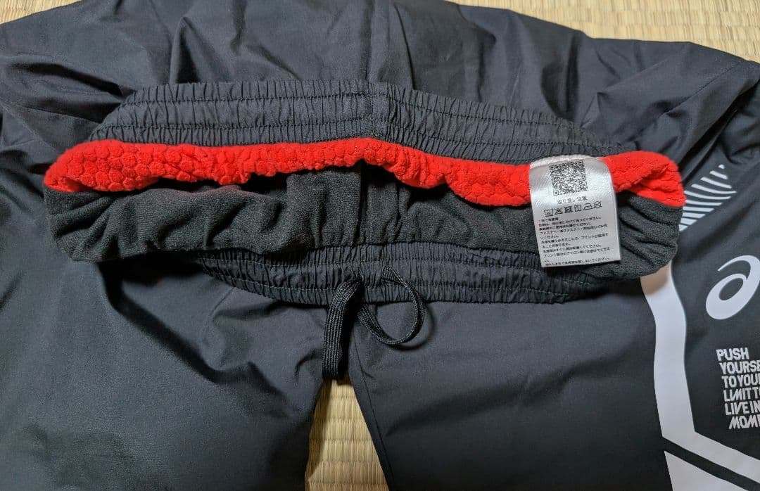 ASICS ウィンドブレーカー ブラック