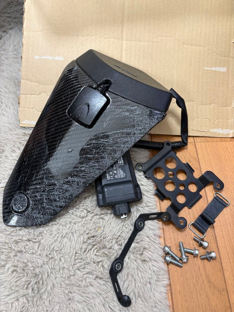 YZF R1/R1Mカーボンシングルシートカウル コミュニケーションユニット付き