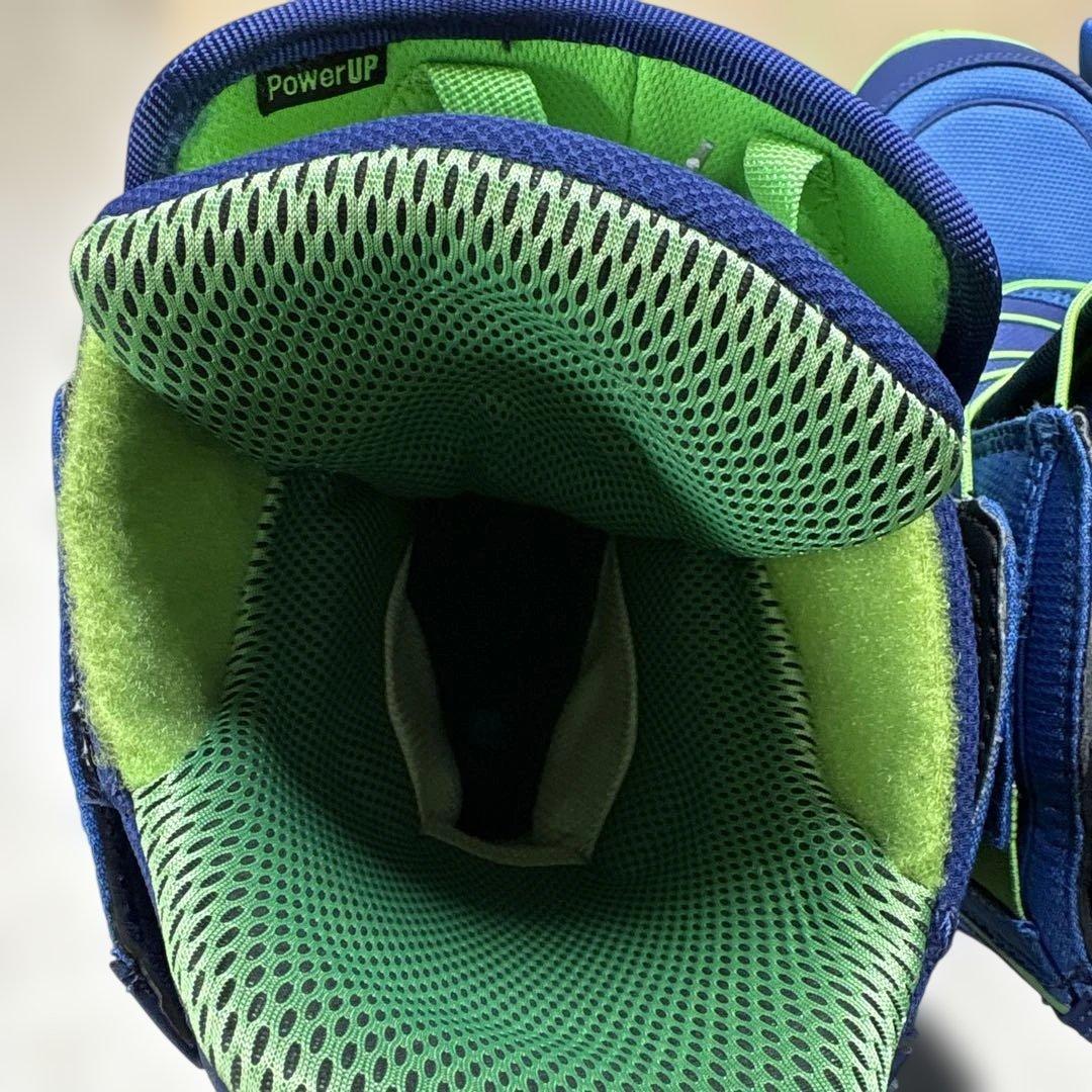 スノーボードブーツ