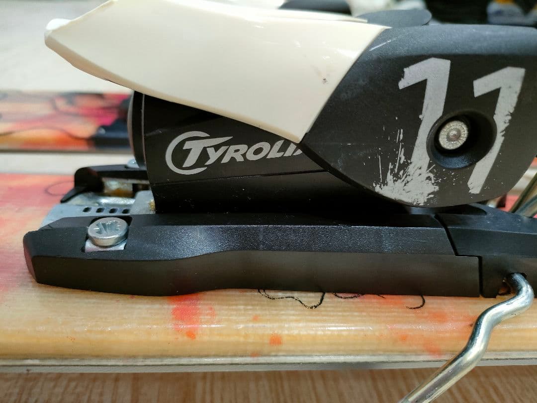 Line 花柄スキー板 ビンディング付き