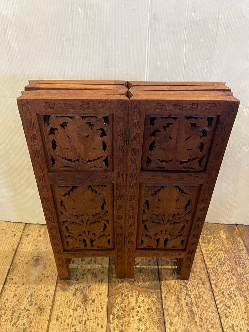 サイドテーブル　木製　木彫　アンティーク　住まい　机　美術品　工芸品