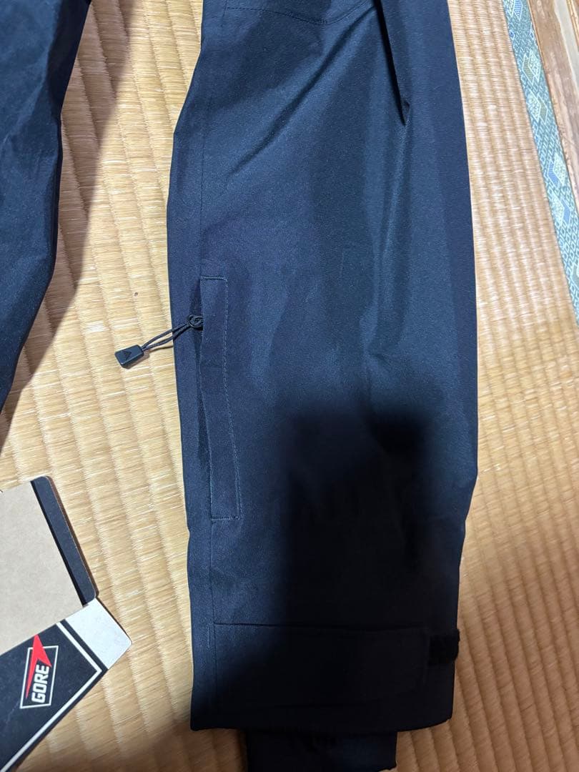 Burton M GORE TREELINEジャケット 新品未使用のタグ付き