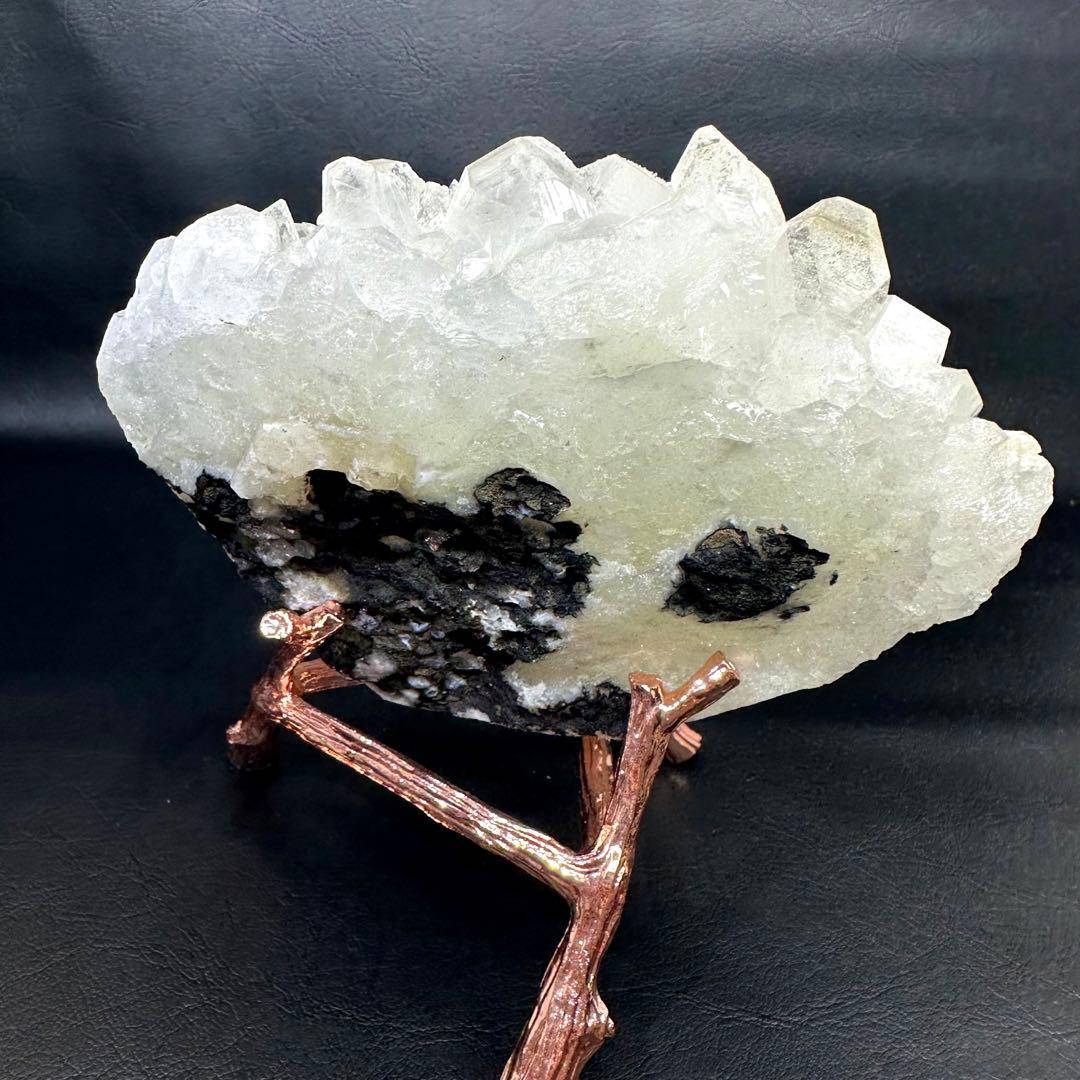 5A級天然石 アポフィライト 虹☆綺 麗☆キラキラ インド産の魚眼石A709