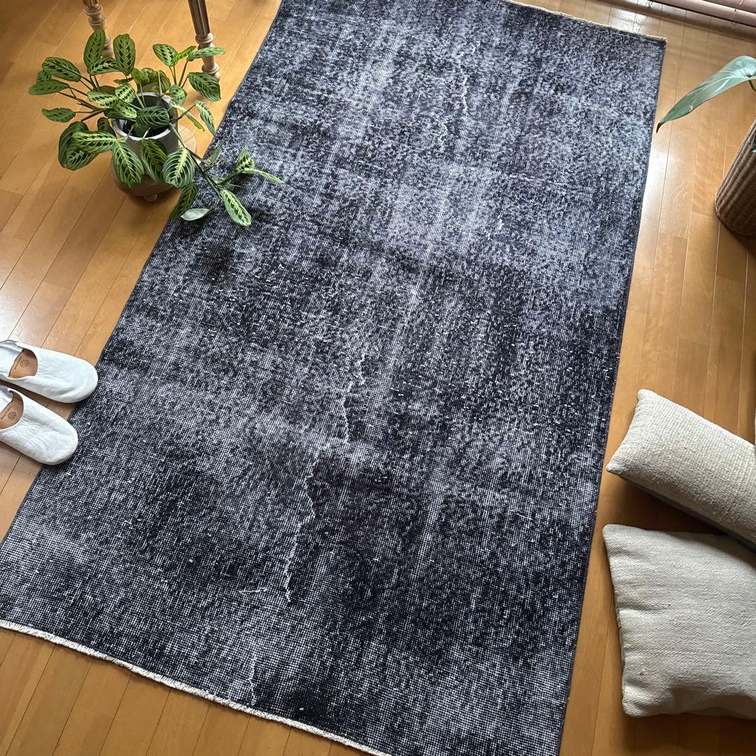 110×203 ブラックグレイオーバーダイ　ワンカラー　トルコヴィンテージラグ