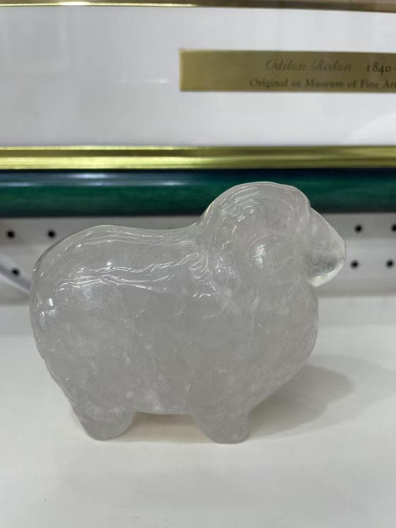 ☆置物一点物☆【彫刻置物】羊　水晶 開運の縁起物　顔やスタイル　AAA級　新品