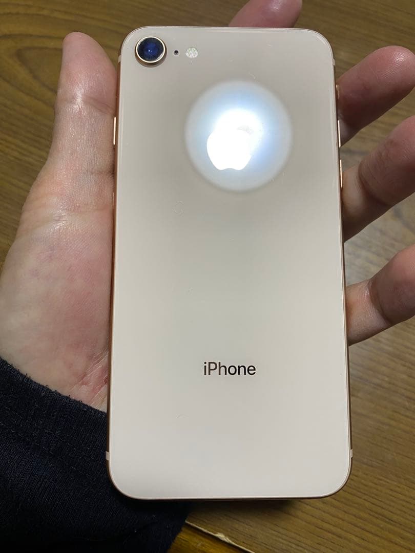 お*り様 Apple iPhone 8 64GB ゴールド　バッテリー交換済10