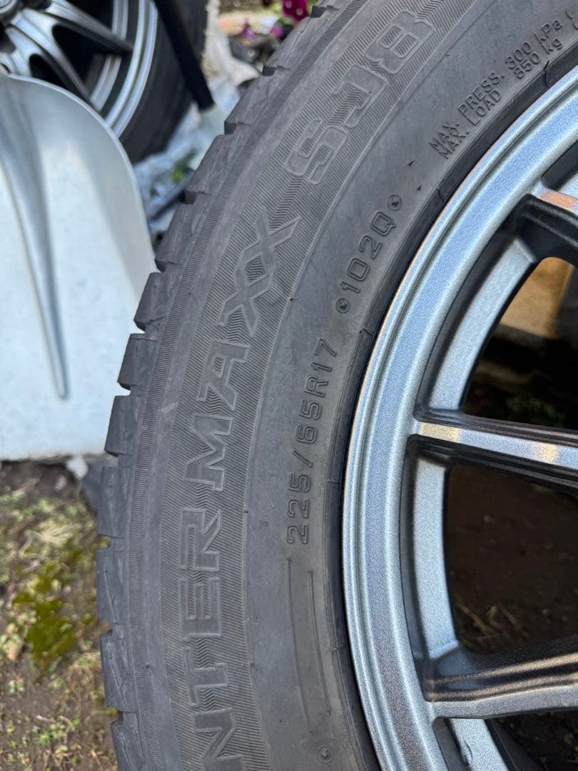 Dunlop 225/65R17冬用タイヤホイール セット