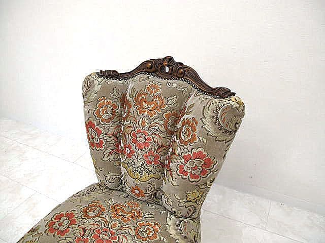 美品　イタリア製 ロココ様式金華山チェア 　彫刻 猫脚 鋲打ち ダイニングチェア