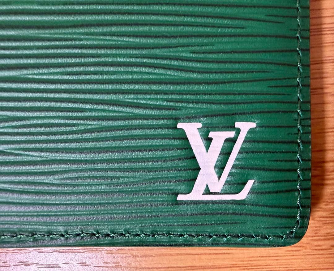 Louis Vuitton エピレザー 二つ折り財布 PF MULTIPLE