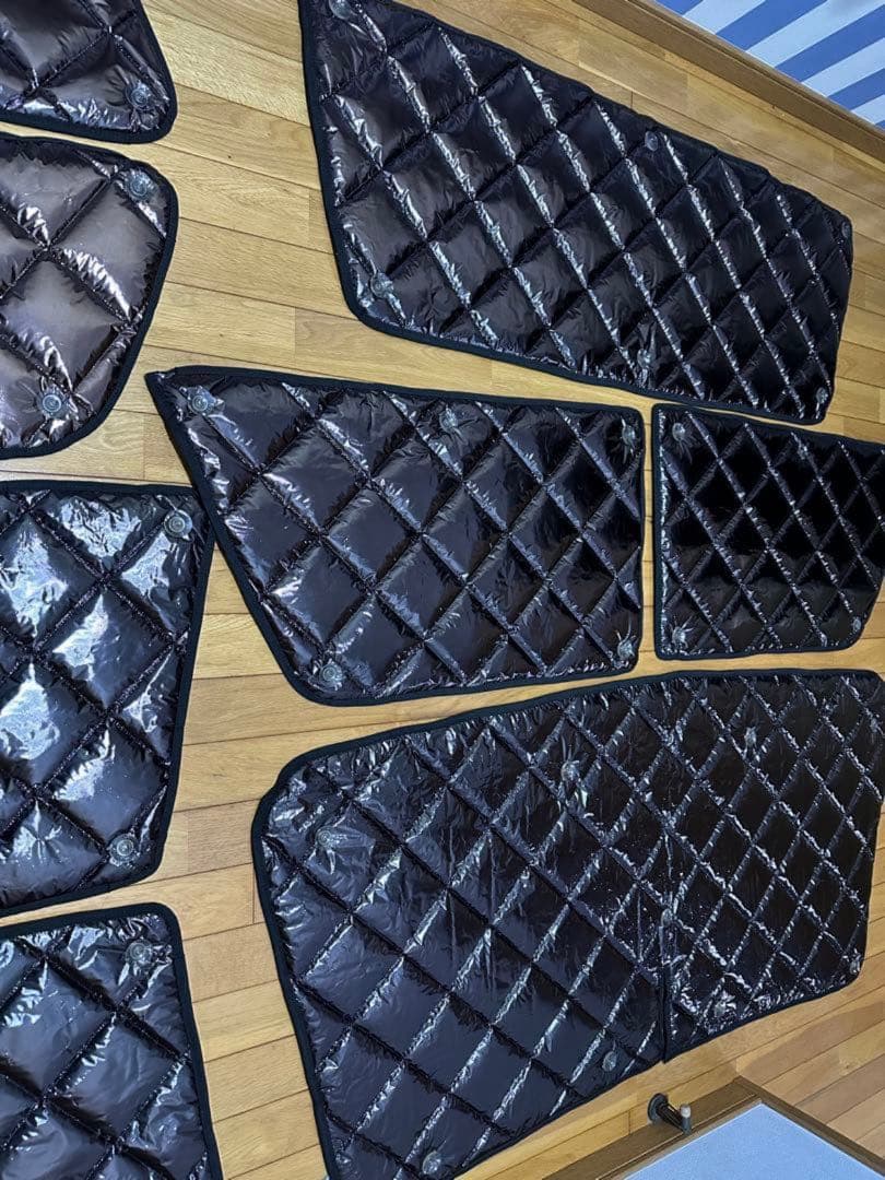 Aizu マルチシェード 215 ハイラックスサーフ 8枚 サンシェード　トヨタ