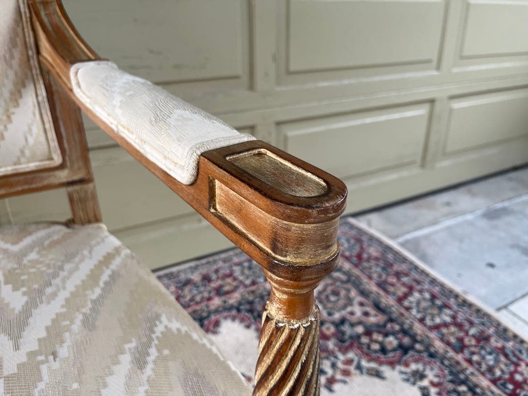 クラシックデザイン ダイニングチェアIDC 大塚家具 BIANCO デカペ塗装