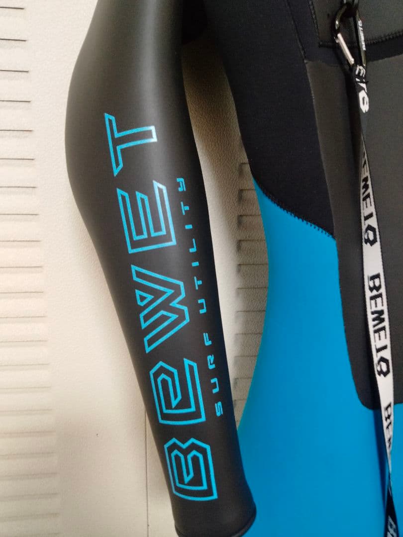 ★BeWET/4×3mmセミドライFREE SHOULDER超伸縮保温起毛S2★