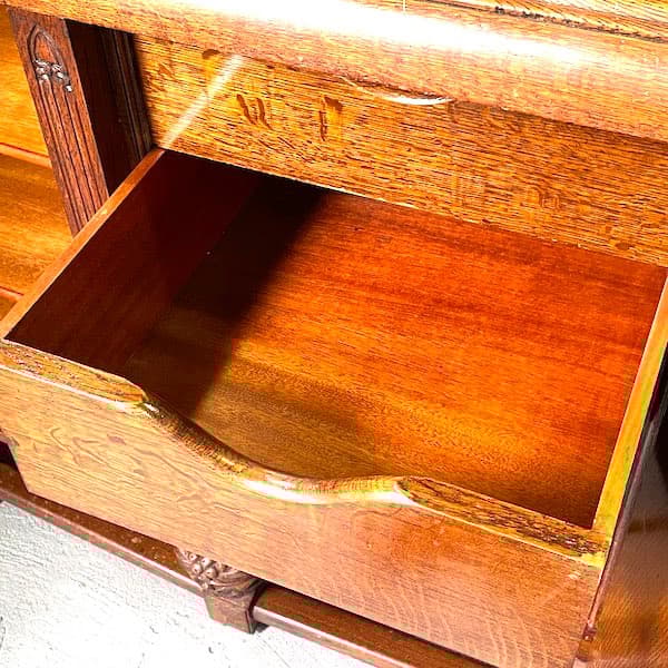 ノアイギリスアンティーク　サイドボード　バッフェ　エリザベス様式