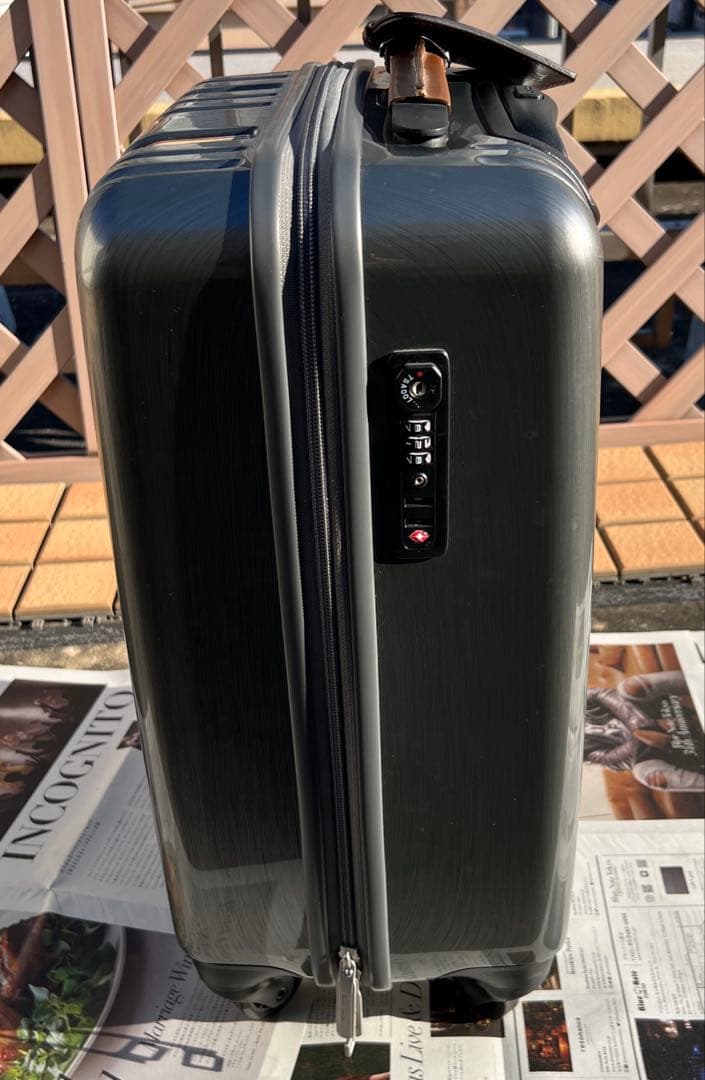 ポールスミス　Happy trip スーツケース