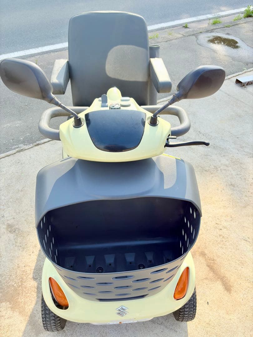 の*ん様 千葉県から全国発送可能　スズキ　セニアカー　ET4D7