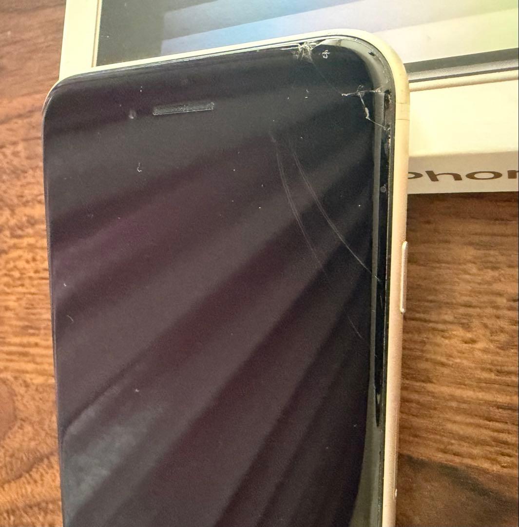 Apple iPhone SE (第3世代) スターライト 64GB