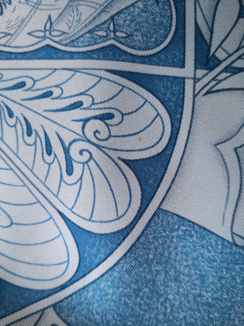 エルメス　HERMES　スカーフ　カレ90　ヘンナの歌