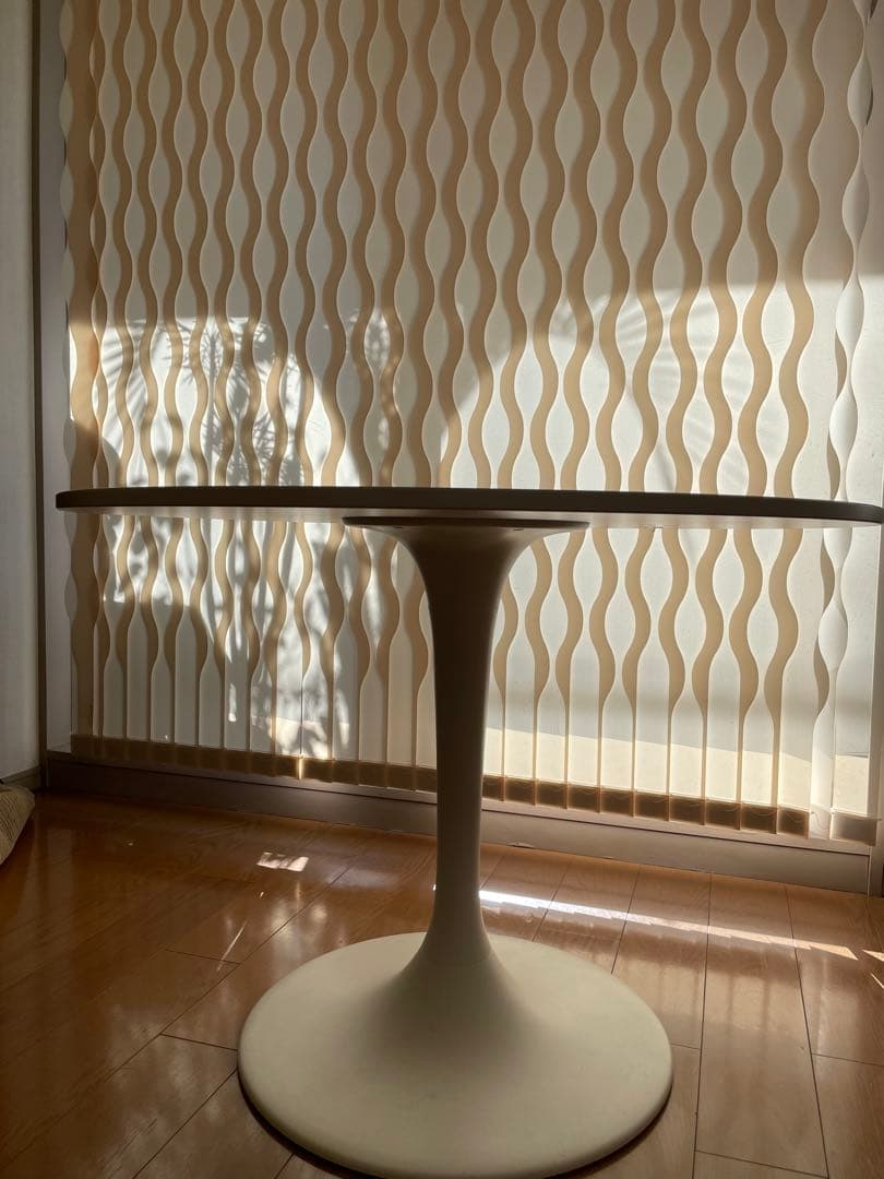 IKEA ドクスタ　丸テーブル　103センチ　ホワイト