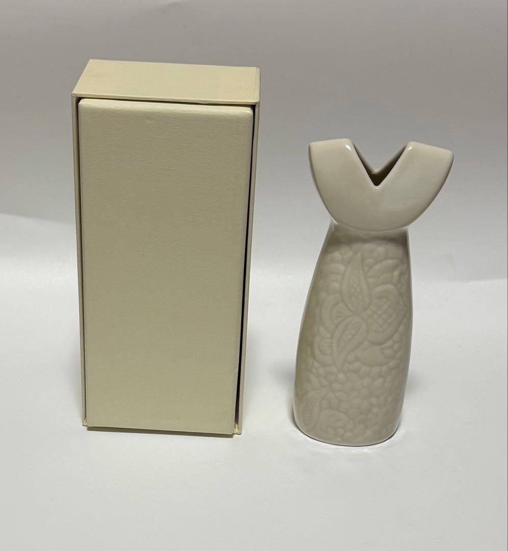 Lisa Larson リサラーソン　花のために　限定　ドレス　花瓶　ホワイト
