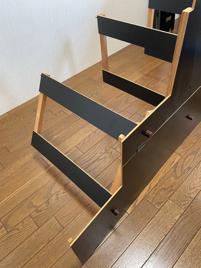 和風 3段 飾り棚 畳敷き 黒色 漆塗り風 骨董品 民芸家具　五月人形