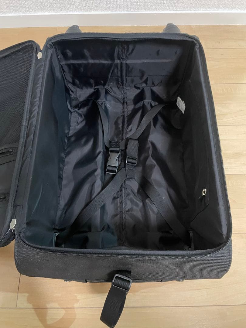 アニエス ベー ボヤージュ　黒キャリーケース