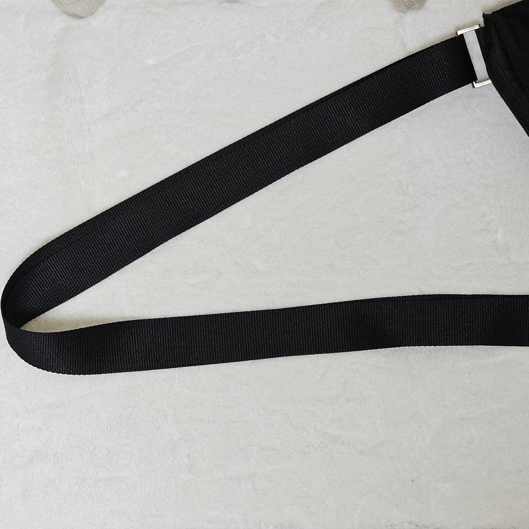 ✨良品✨プラダ　ショルダーバッグ　斜め掛け　肩掛け　三角ロゴ　ナイロン　ブラック