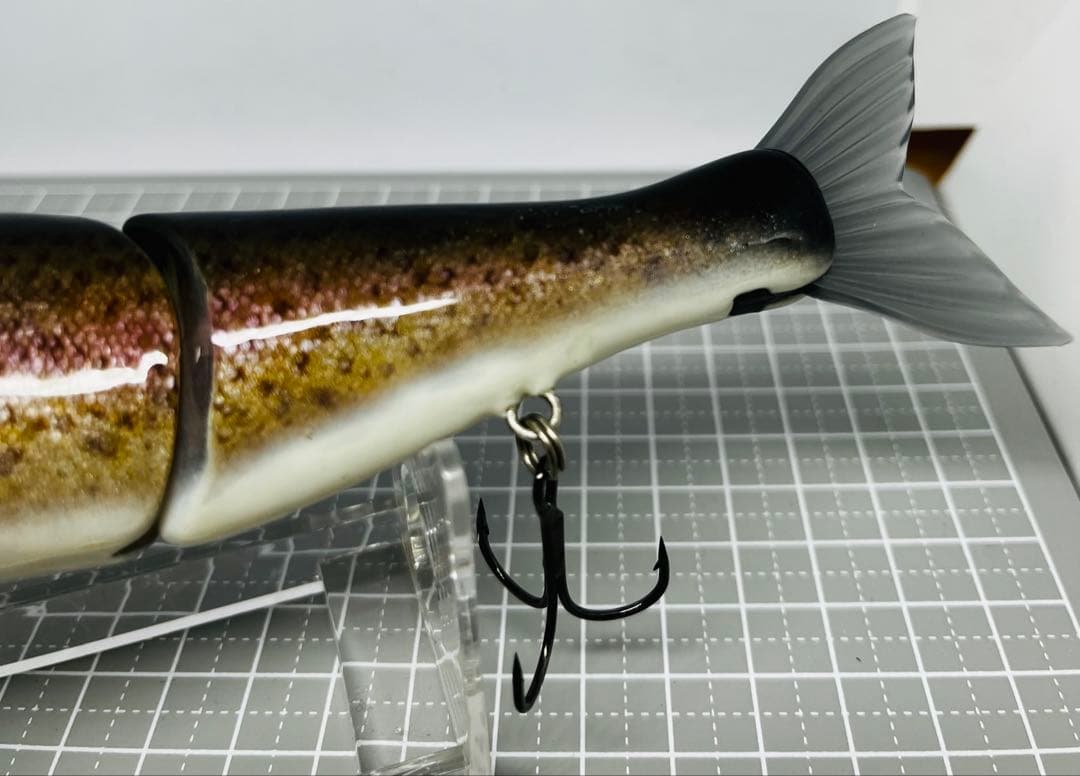 フレッシュベイトルアーズ　ジョインテッドクロー178 魚皮カスタム