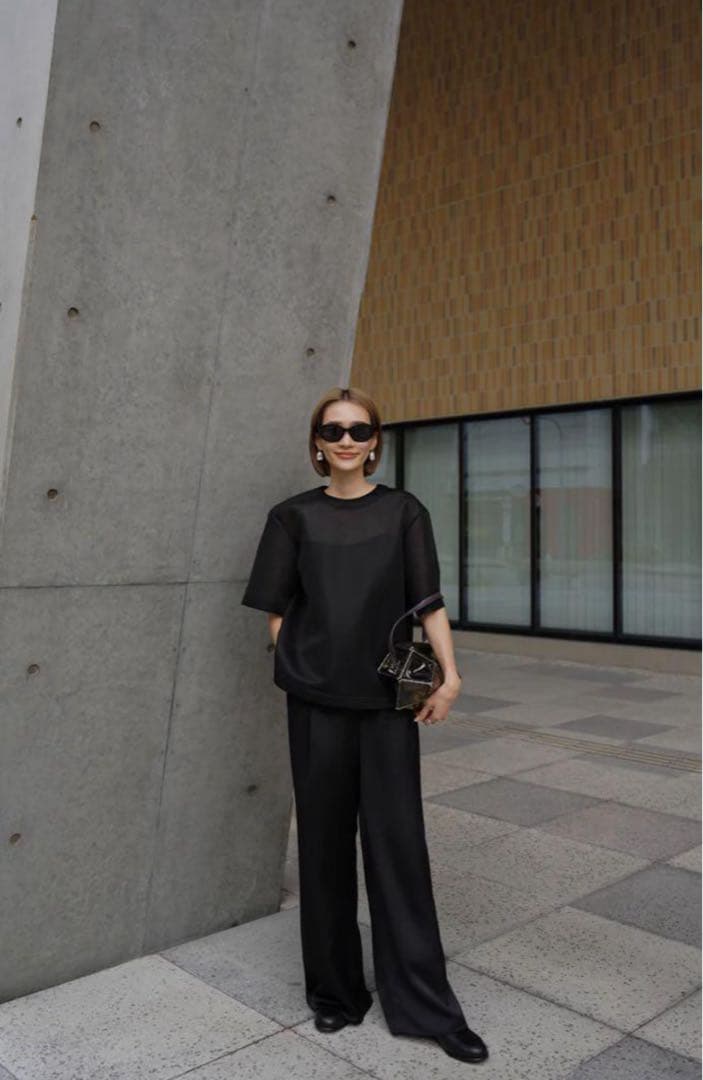 【美品】ELLIE シースループルオーバー BLACK