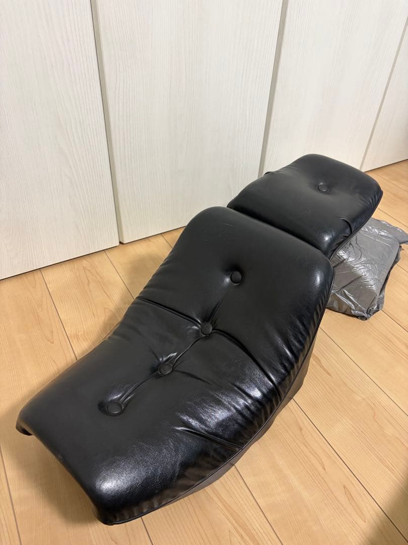 う*匠様 【超激レア】FXRハーレー純正シート　エボ