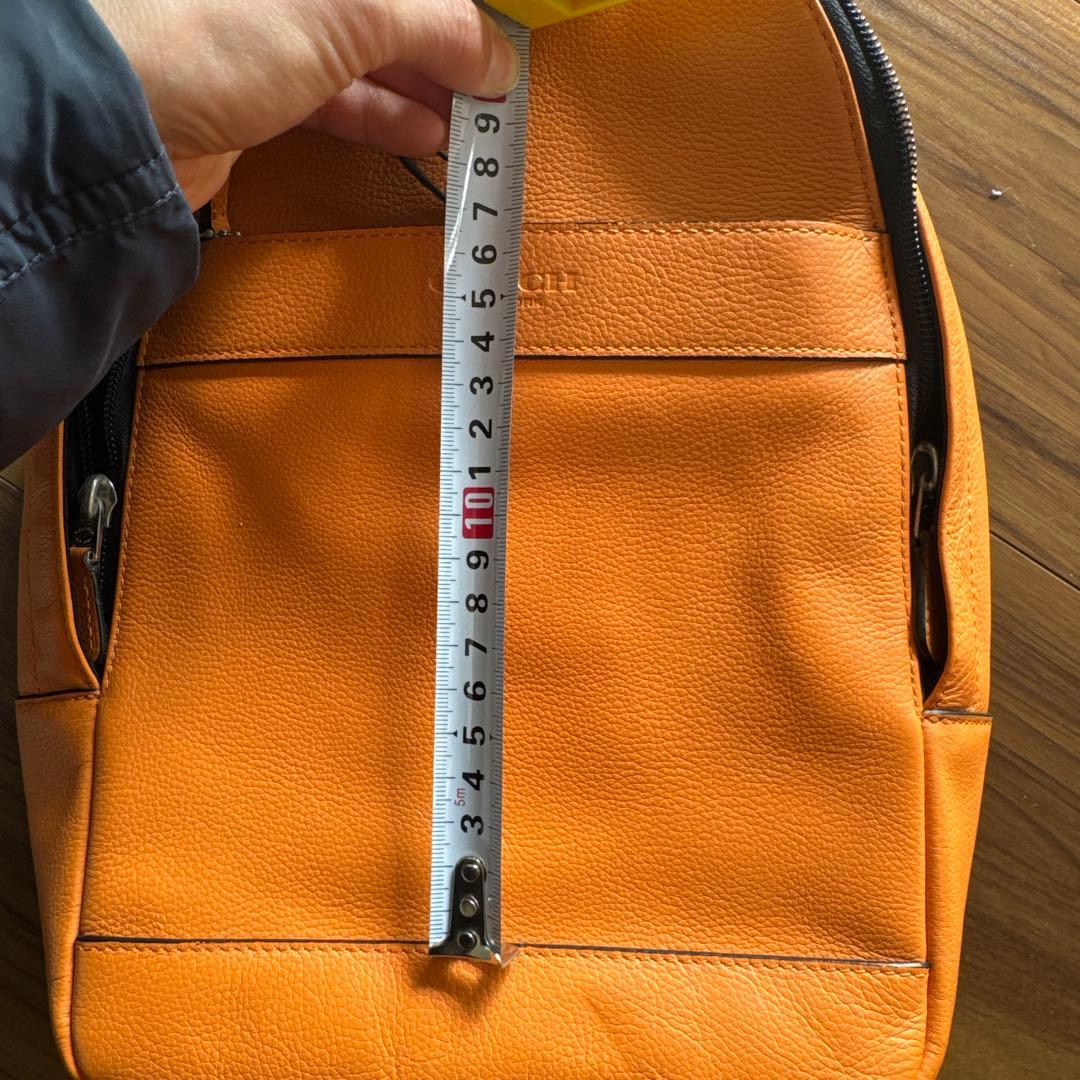 coach オレンジレザー ボディバッグ