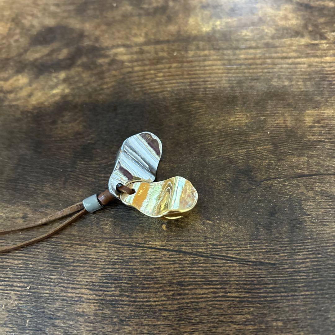 CORSO ドロップ型ペンダントネックレス