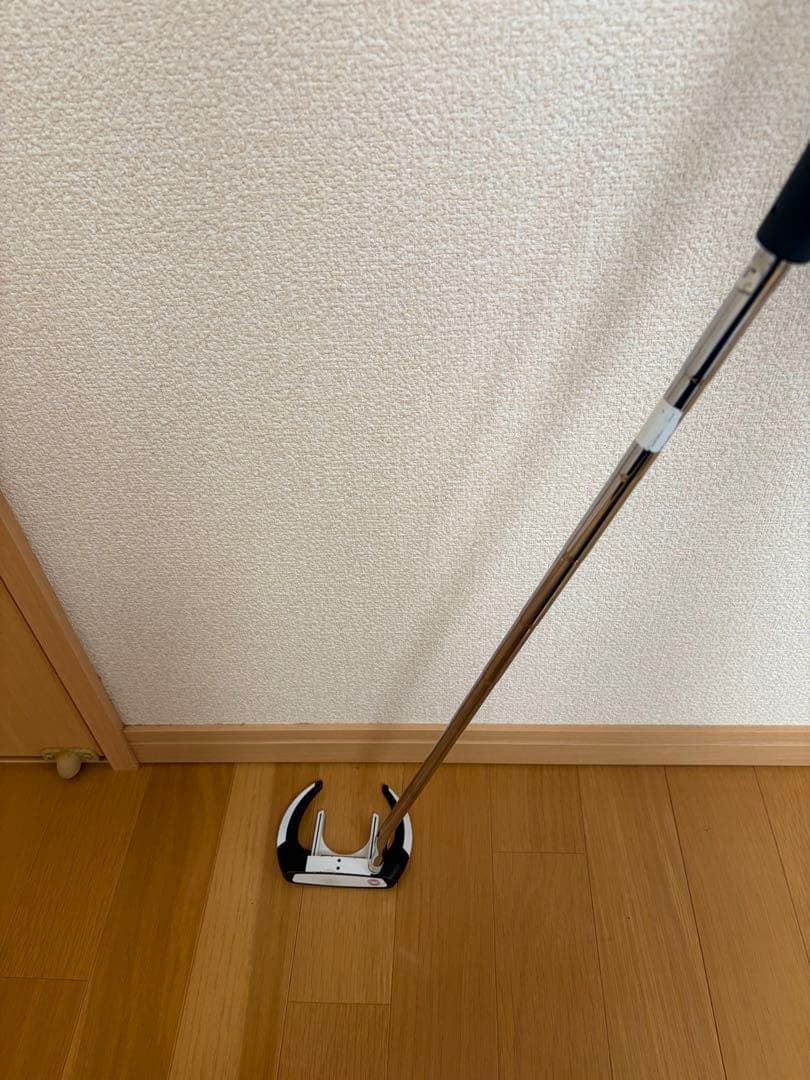 オデッセイ VERSA SABERTOOTHパター