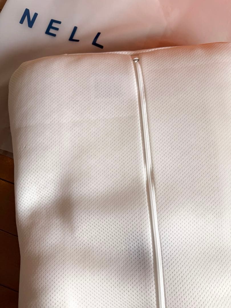 [美品]NELL ネル　マットレス　まくら　枕　カバー付き　白