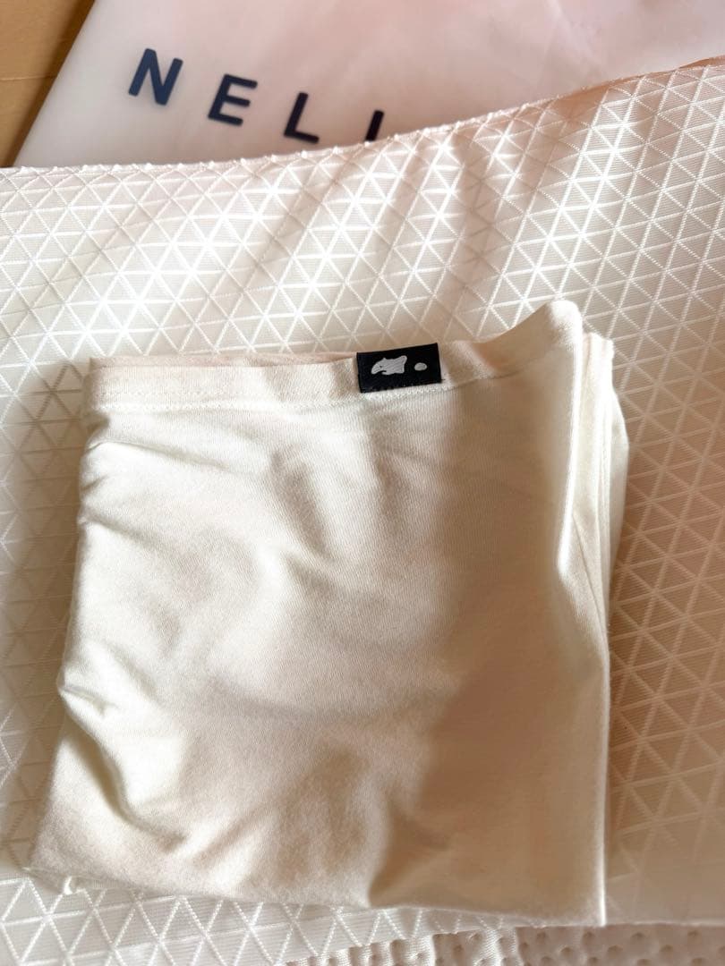 [美品]NELL ネル　マットレス　まくら　枕　カバー付き　白