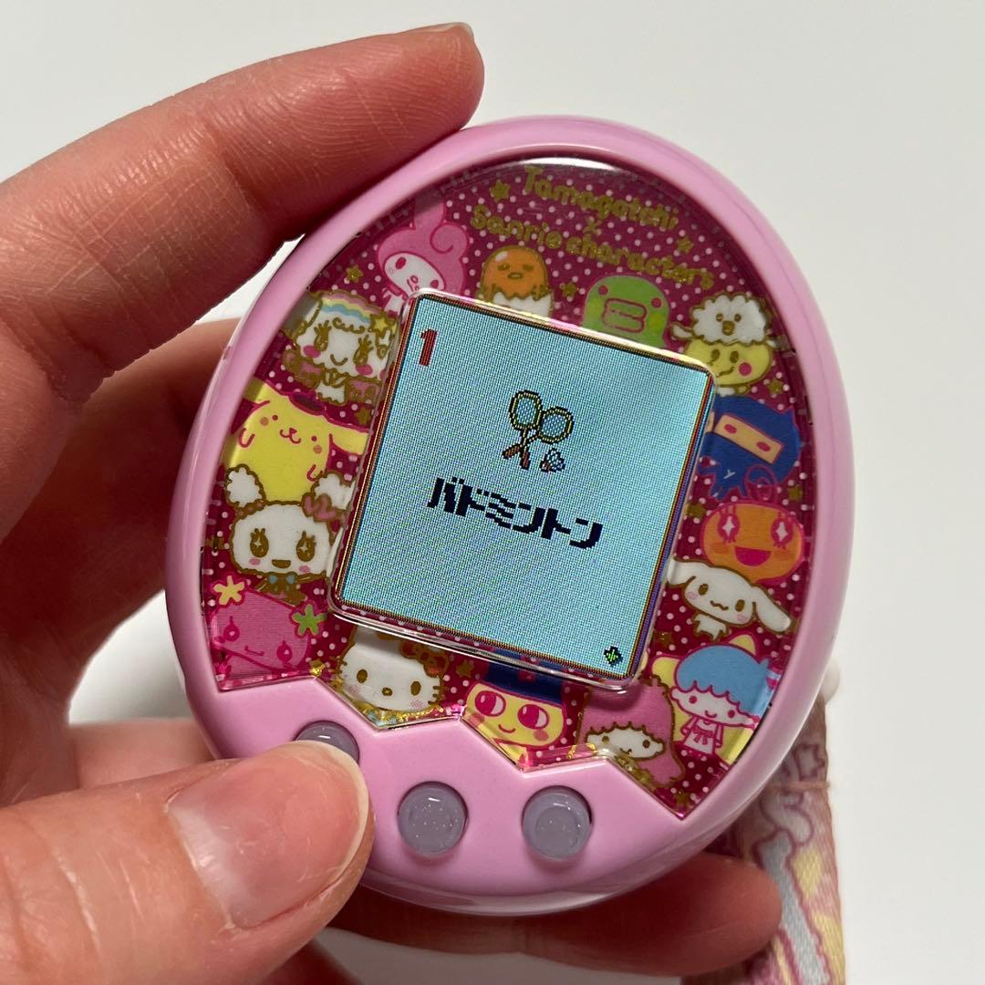 Tamagotchi m!x サンリオキャラクターズ　たまごっちみくす