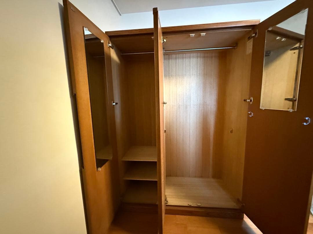 洋服タンス　収納