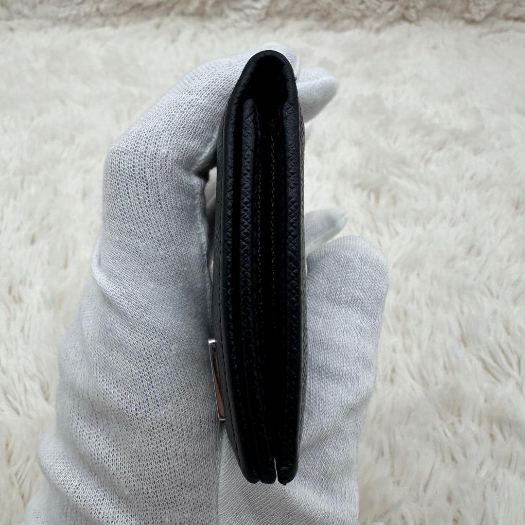 ✨美品✨プラダ　二つ折り財布　三角ロゴ　ケース　サフィアーノレザー　黒