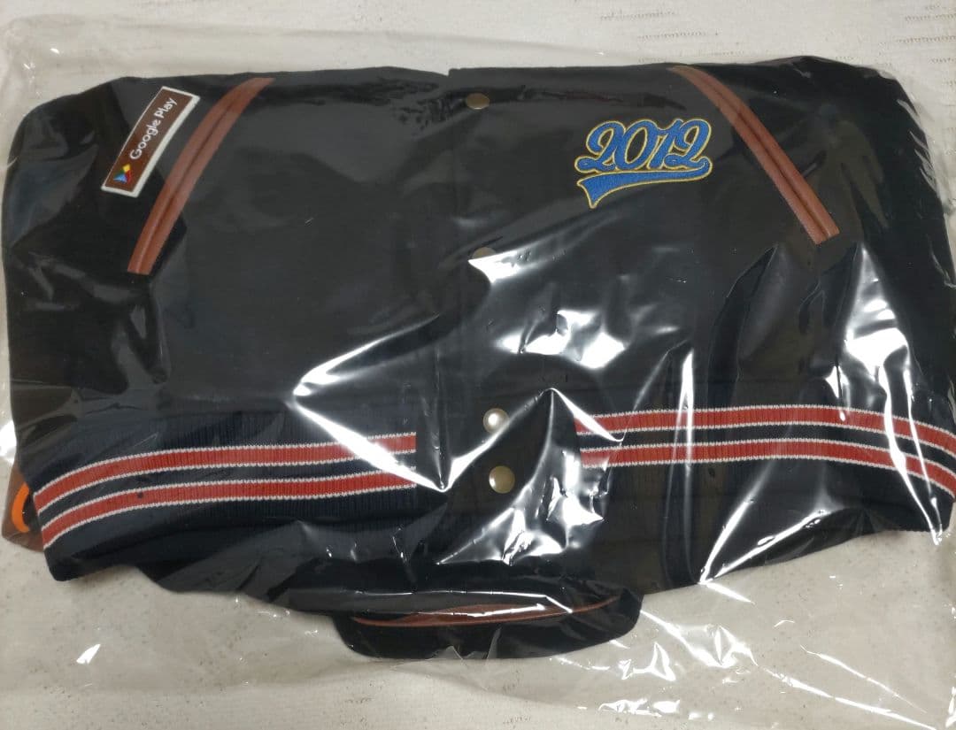 Google Play × BEAMS DESIGN バーシティジャケット