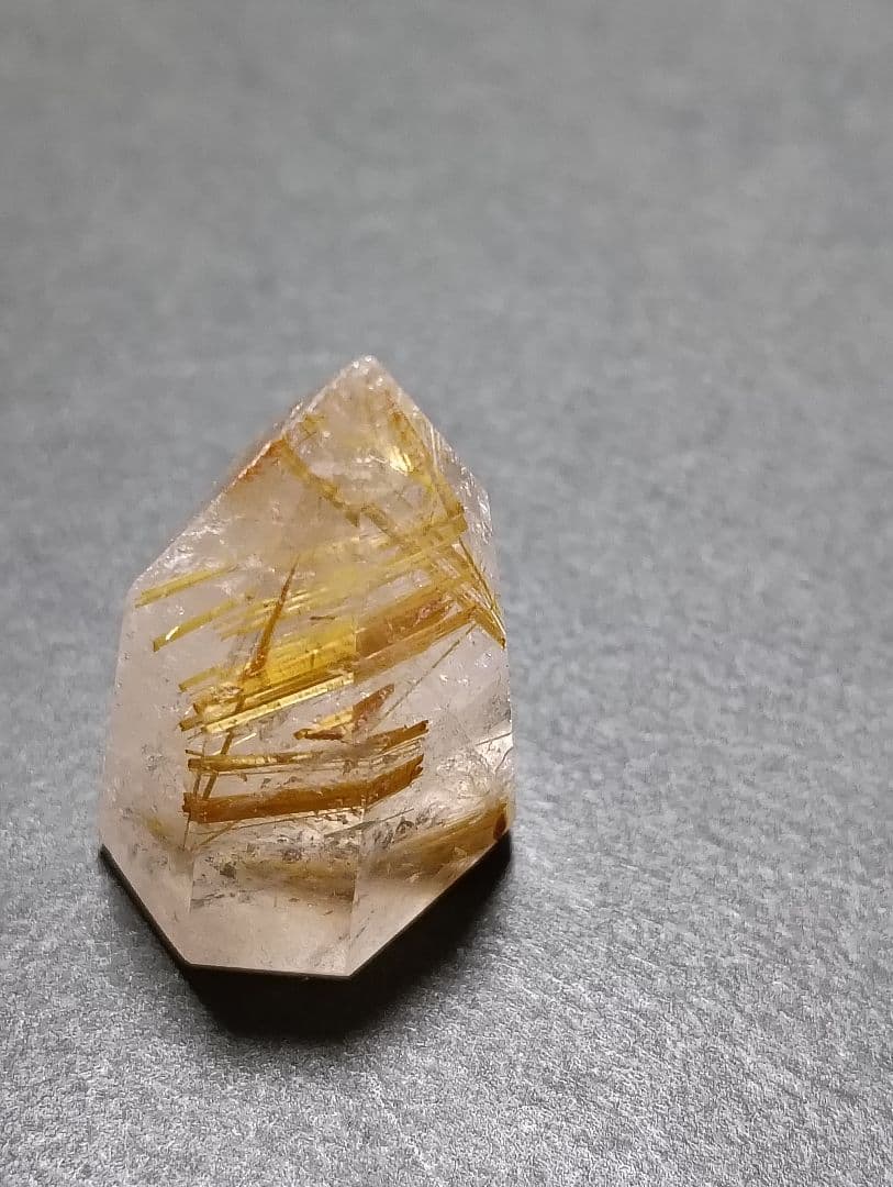 タイチンルチルクォーツポイント