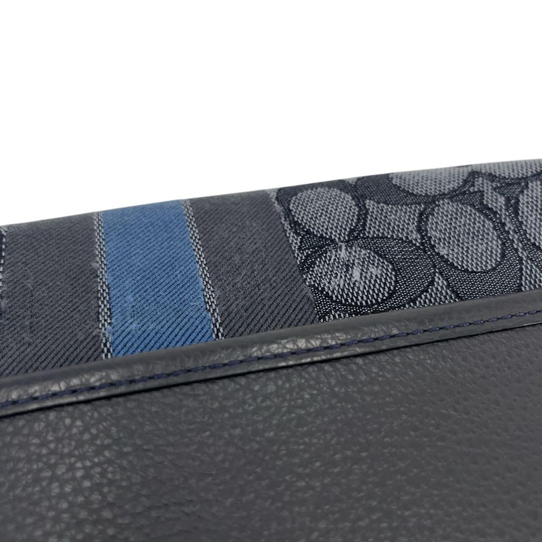 コーチ　メッセンジャーバッグ　シグネチャー　トンプソン　スモール　ストライプ