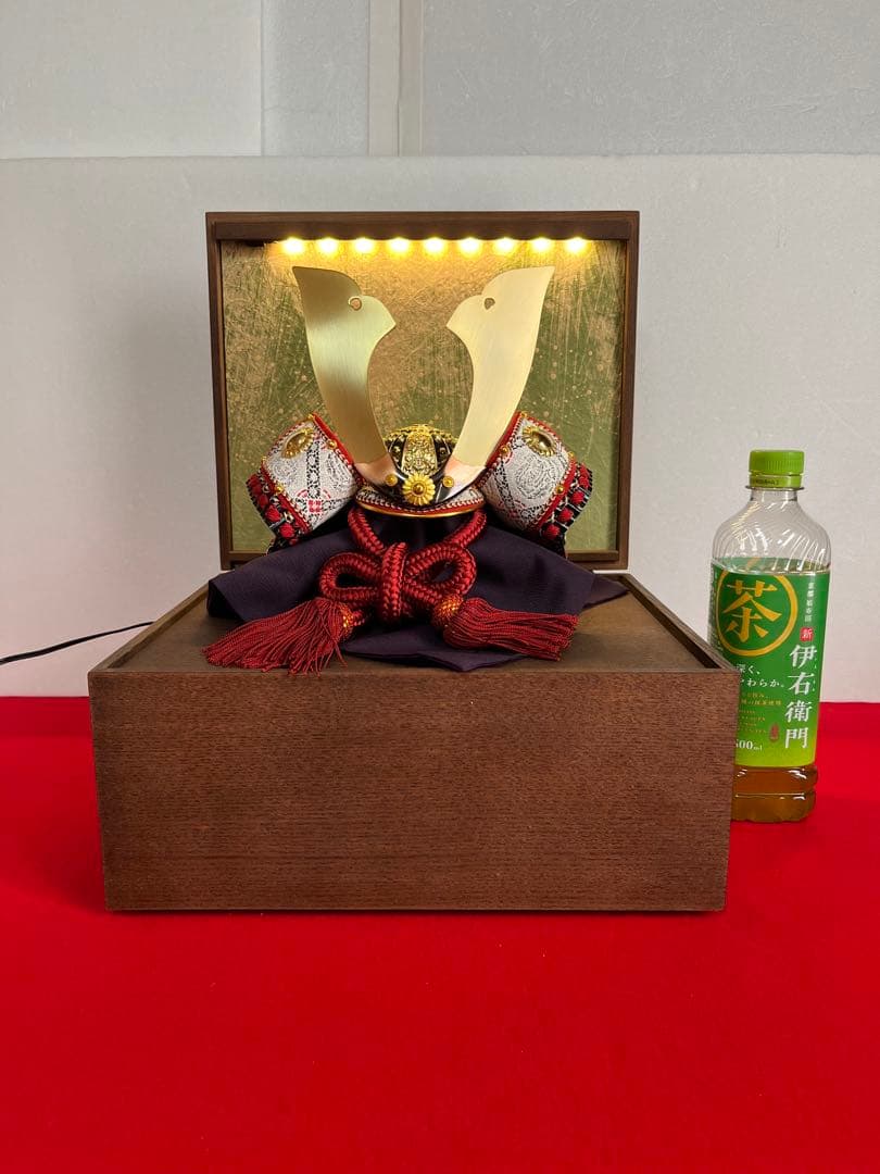 兜飾り　翔風　LED付き収納飾り