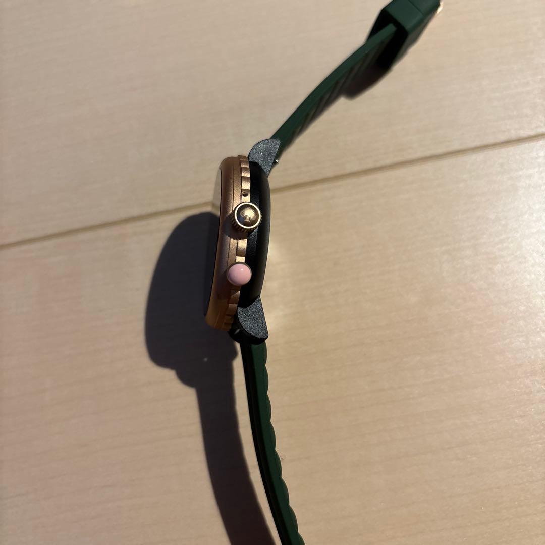 kate spade スマートウォッチ　ケイトスペード