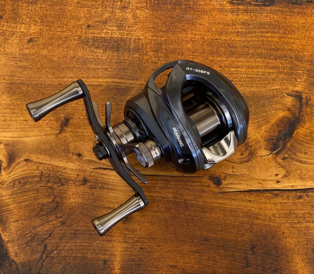 ベイトフィネス　ベイトリール　渓流釣り　トラウト　30φ ヤマメ　イワナ　左巻き