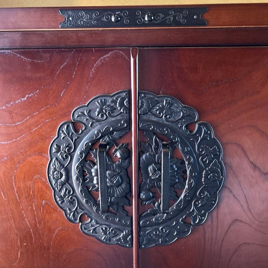 アンティーク家具　飾り棚　箪笥　サイドボード　キャビネット　チェスト