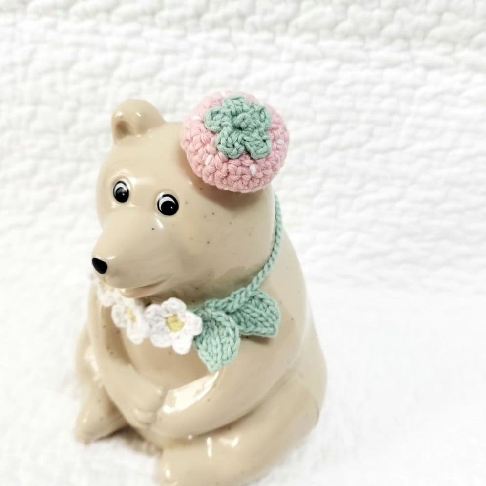 しろくま貯金箱 いちごコーデ