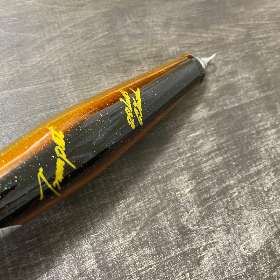 トランペット230　赤金　アルミ　貝田ルアー　G154