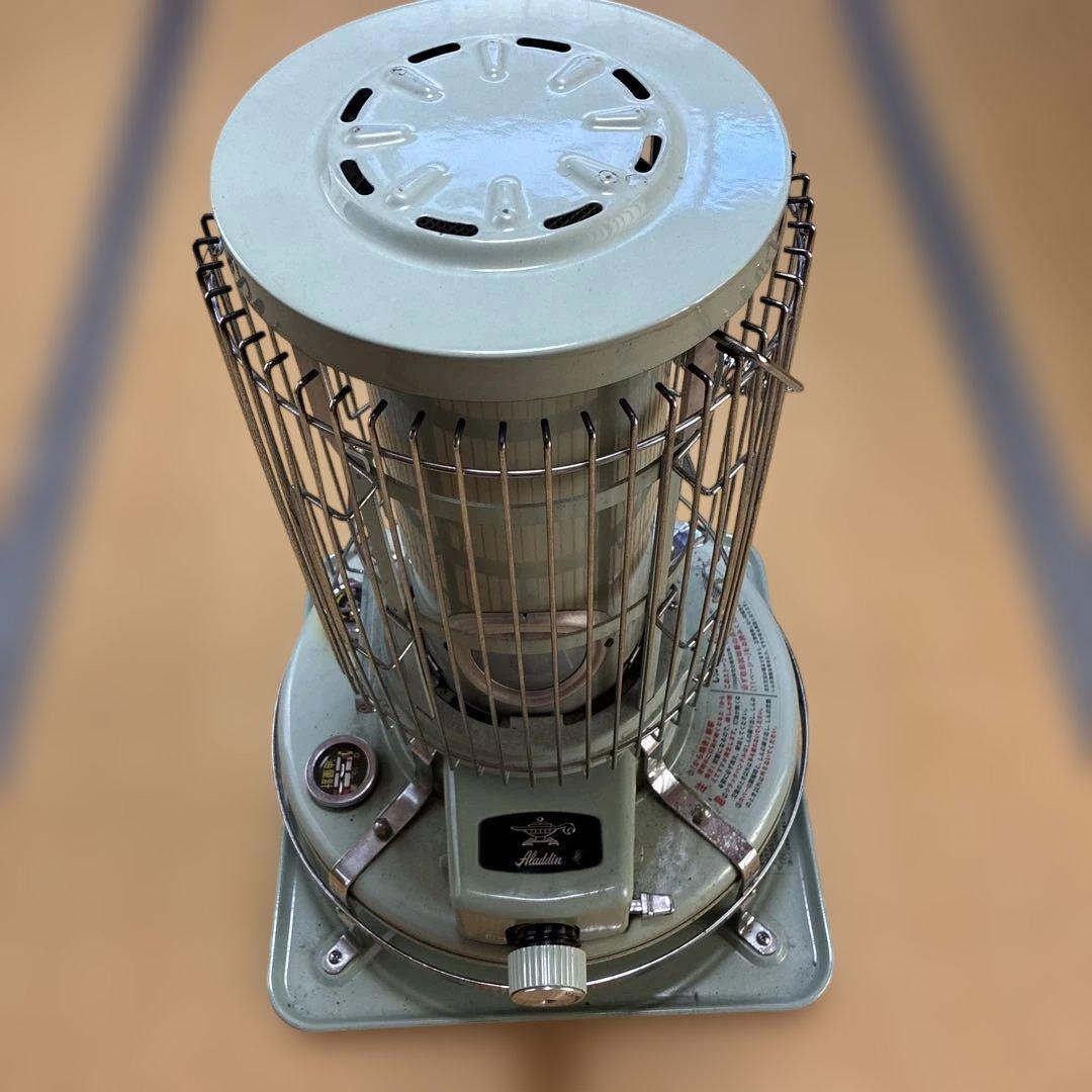 アラジン　石油ストーブ