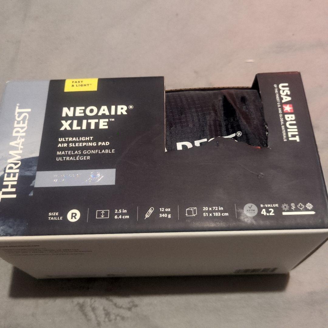 サーマレスト　ネオエアーＸライト　充電式エアポンプとセット
