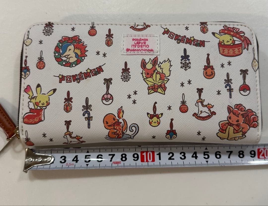 イッツデモ　ポケモン　クリスマスモーフ長財布