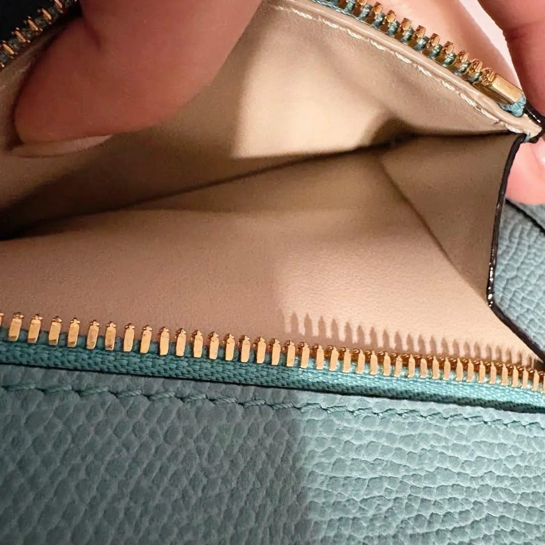 1回使用美品！購入1年未満Valextraレア色イジィデウォレット三つ折り財布